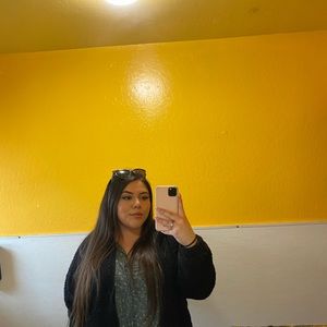 Meet your Posher, Yessenia